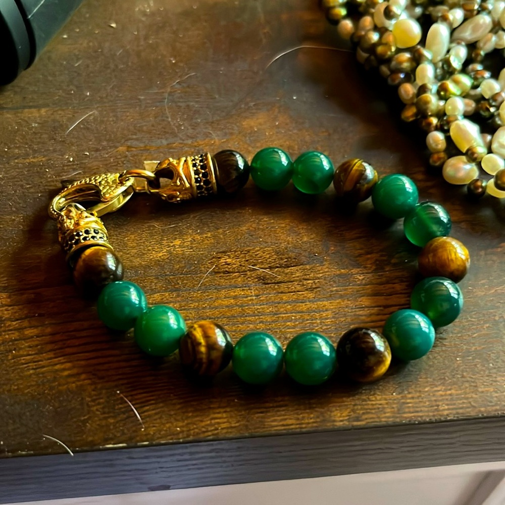bracelet brand is cxx new w tag attached but no price tag. estate item
